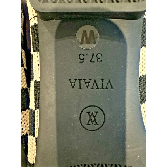 Vivaia Women Size 37.5W US 7 Wide Margot 2.0 Square Toe V Cut Flat Shoes Checker