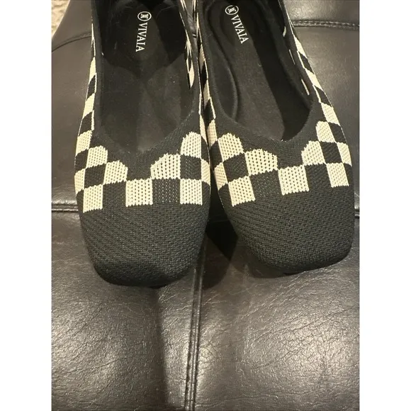 Vivaia Women Size 37.5W US 7 Wide Margot 2.0 Square Toe V Cut Flat Shoes Checker
