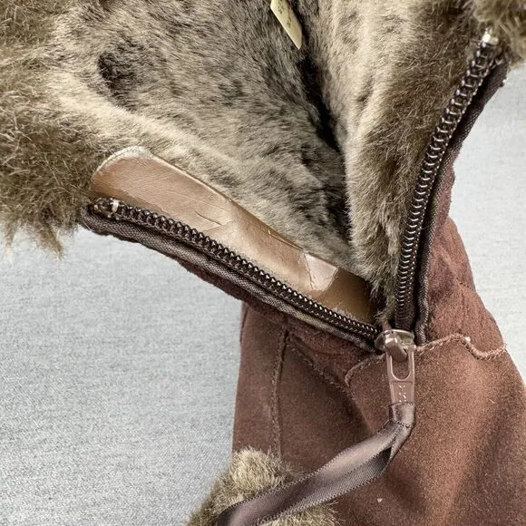 Vtg Skechers Boots Womens 9 Brown Leather Faux Fur Snow Boot PomPom Quilted Y2K