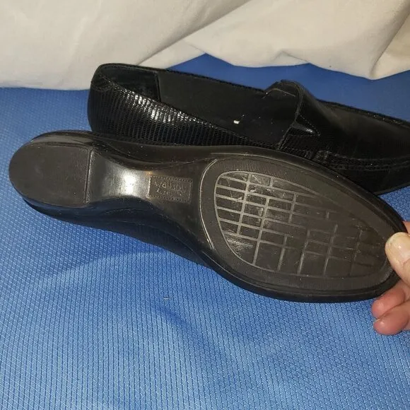 Walking Cradles Classics Women's Black Leather Loafers Size 8