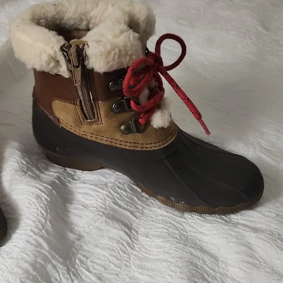Women's Brown and Black Winter Boots