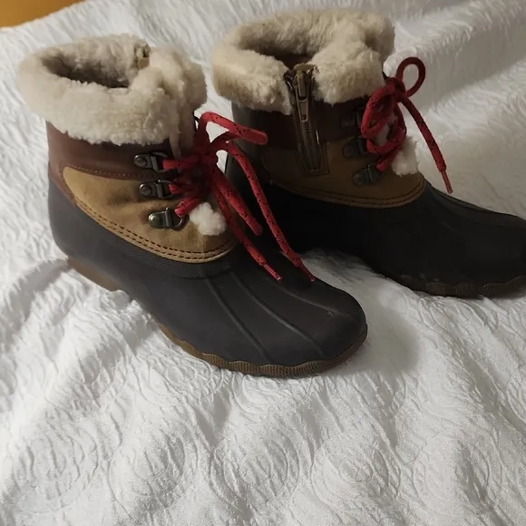 Women's Brown and Black Winter Boots