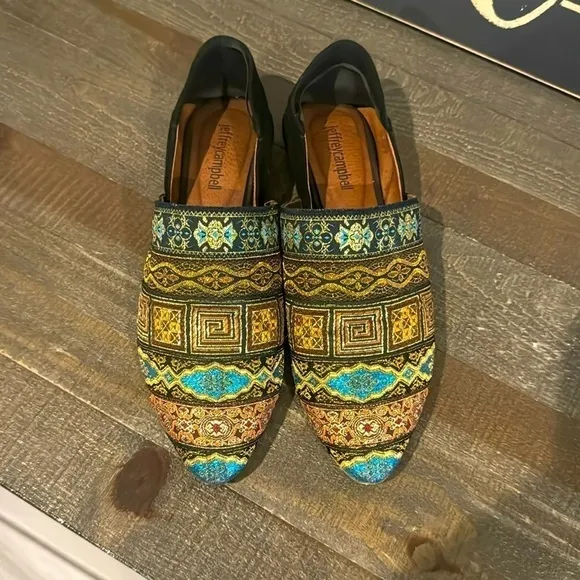 Women’s Jeffrey Campbell mules/soft loafers