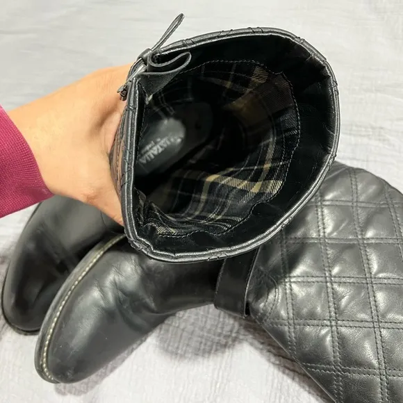 Women’s size 7 1/2, Black Aquatalia leather quilted boots