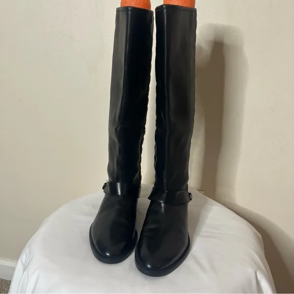 Women’s Stuart Weitzman Raceway Black Quilted Tall Leather Riding Boots‎ Sz 8
