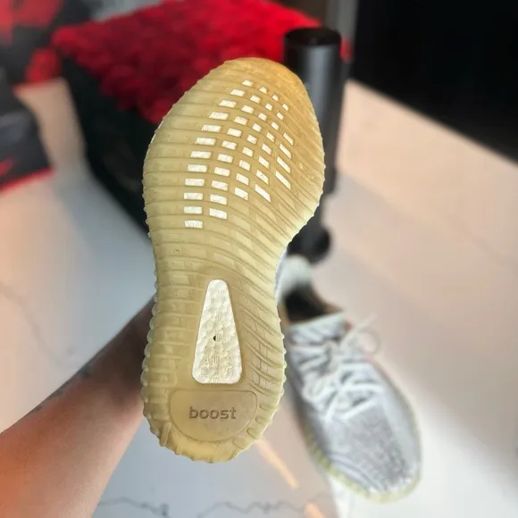 Yeezy Boost 350 V2 Sneakers - Grey